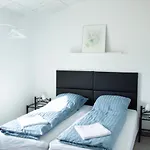Gording Bed And Breakfast 住宿加早餐酒店 3*